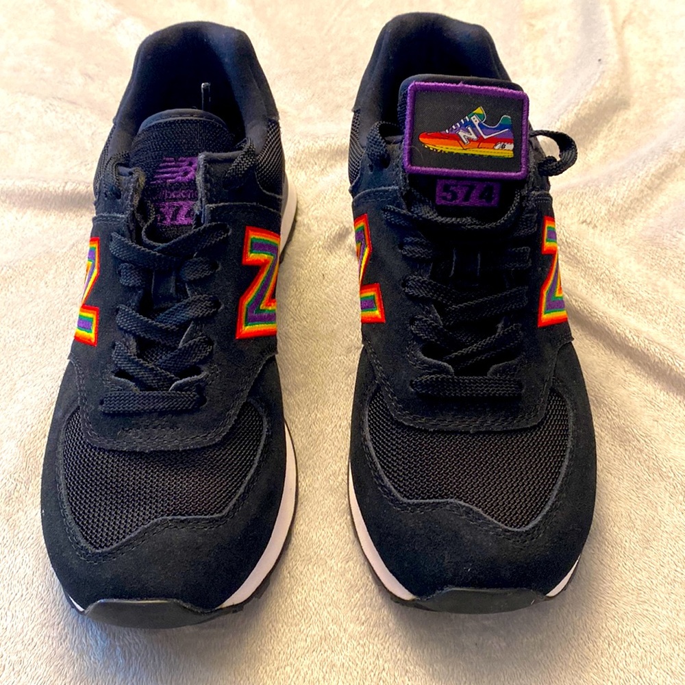 BNWOT NEW BALANCE 574 PRIDE PACK MENS US 6